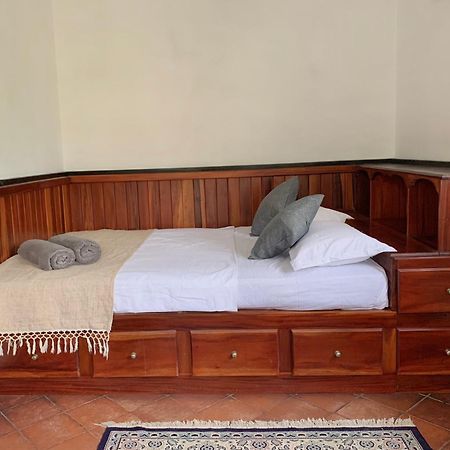 Blue Swan Inn Unawatuna Eksteriør billede